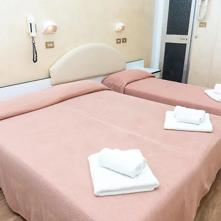 Adriatica Sul Mare Hotel 3*