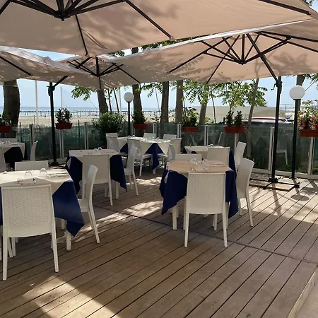 Hotel Adriatica Sul Mare 3*