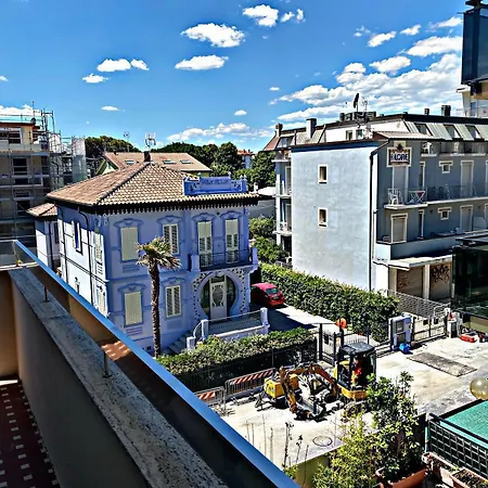Adriatica Sul Mare Hotel