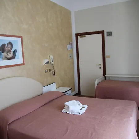 Adriatica Sul Mare Hotel 3*