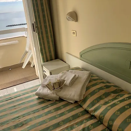 Adriatica Sul Mare Hotel