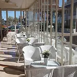 Adriatica Sul Mare Hotel
