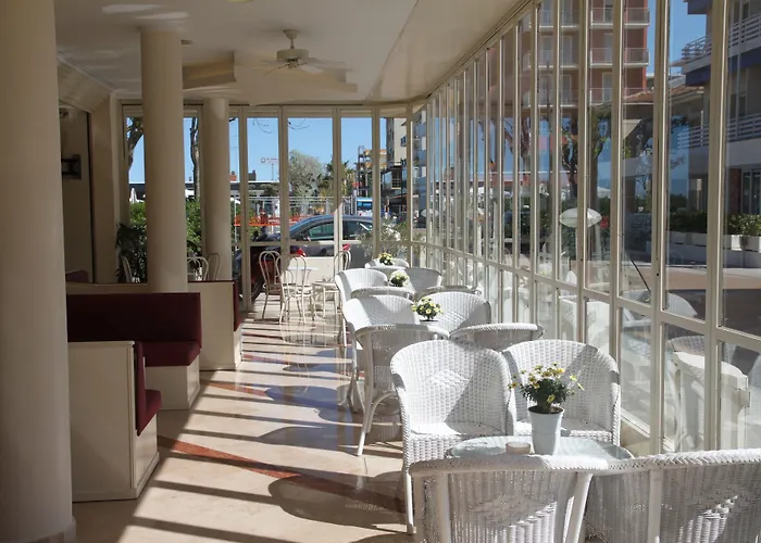 Adriatica Sul Mare 3* リミニ