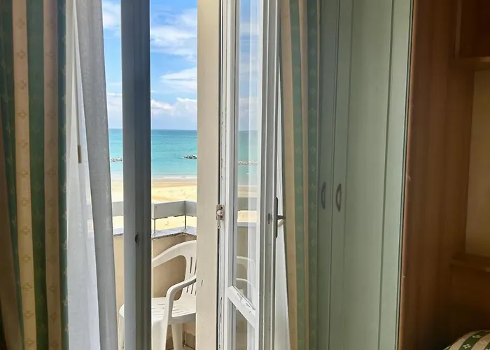 Adriatica Sul Mare 3* リミニ