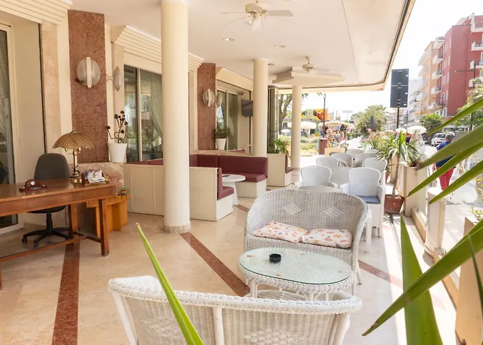 Adriatica Sul Mare Hotel